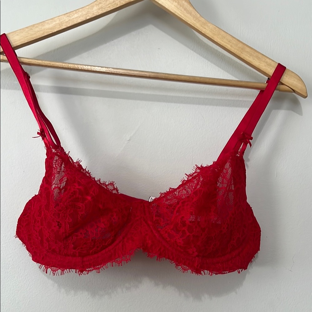 Victoria’s Secret Dream Angels Push-up Without Padding